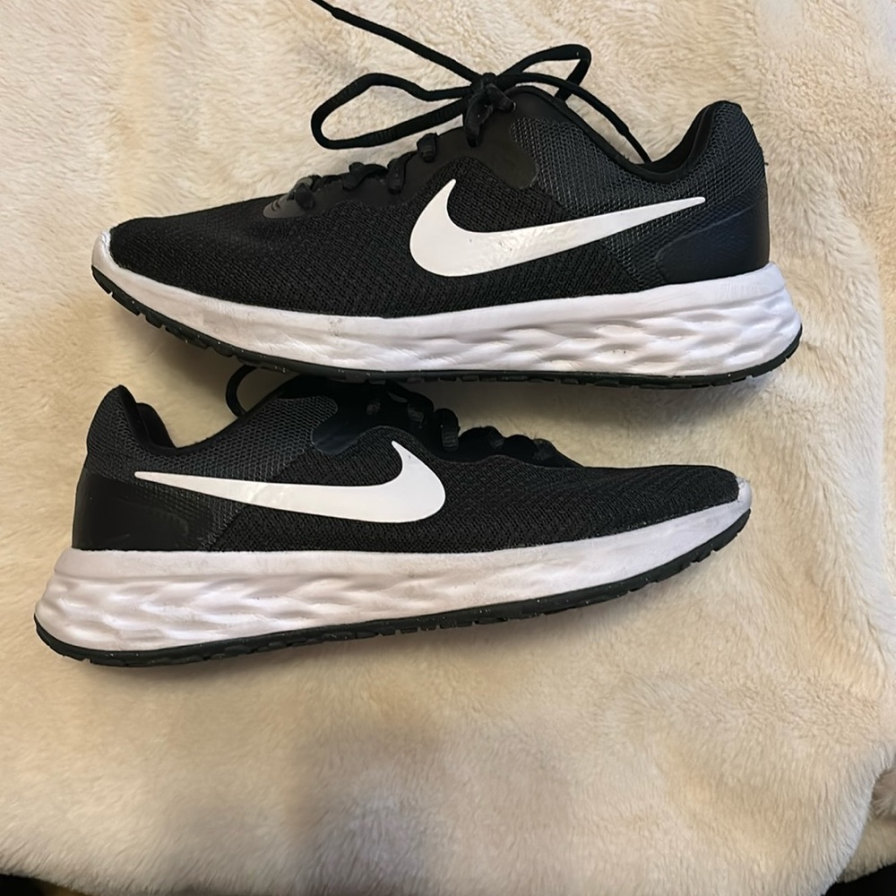 Nike women’s running shoes, size 7W
